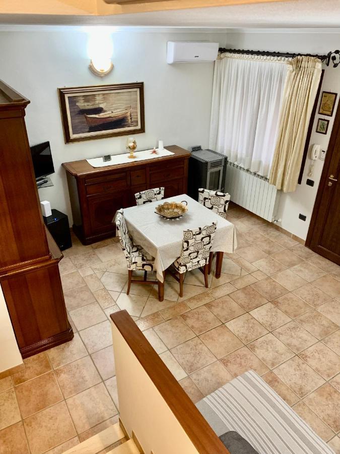 Casa Vacanza V&G Domus De Maria Eksteriør billede